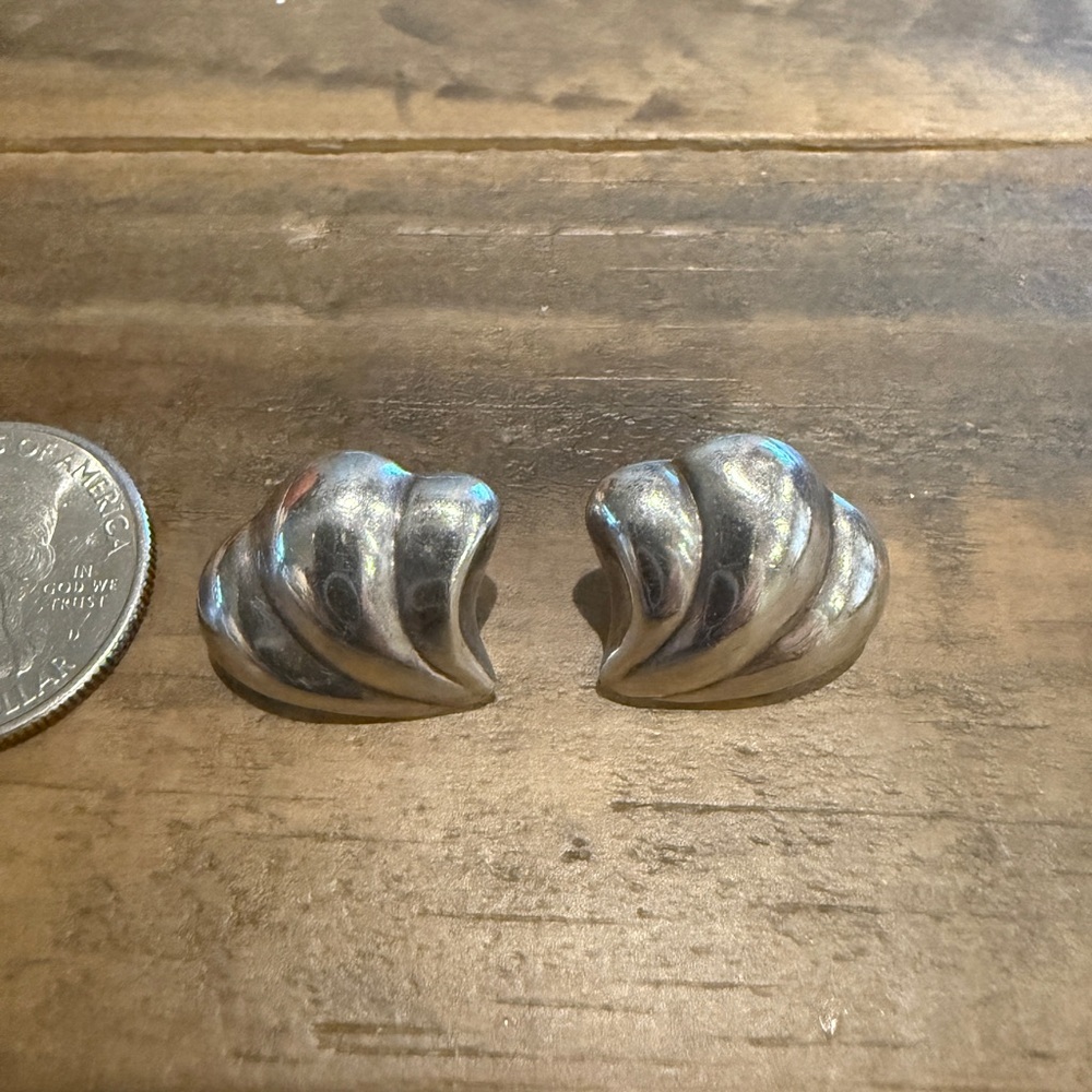 Vintage Sterling Silver Shell-Shaped Fan Post Earrings